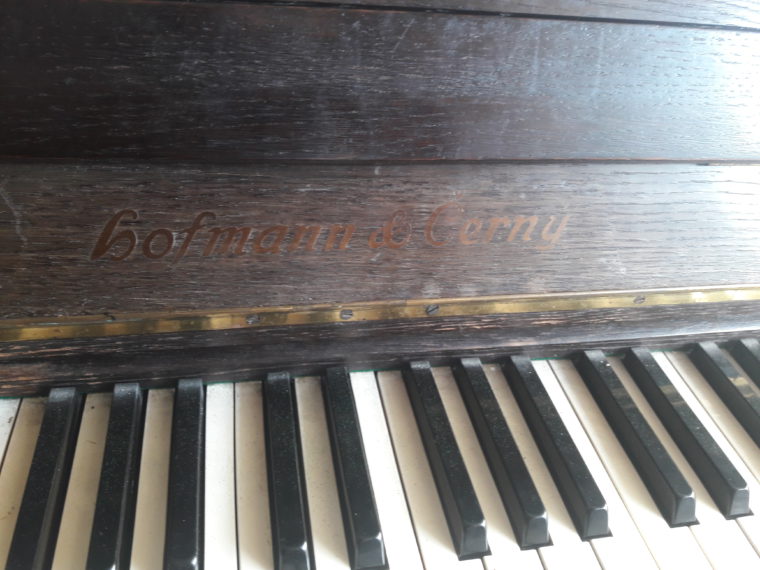 Piano zn. Hofmann & Černý