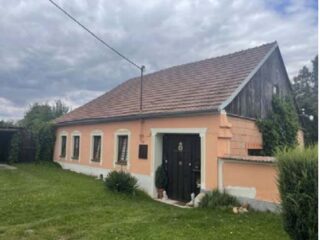 Podíl 1/15 na RD a nemovitostech v obci Šafov